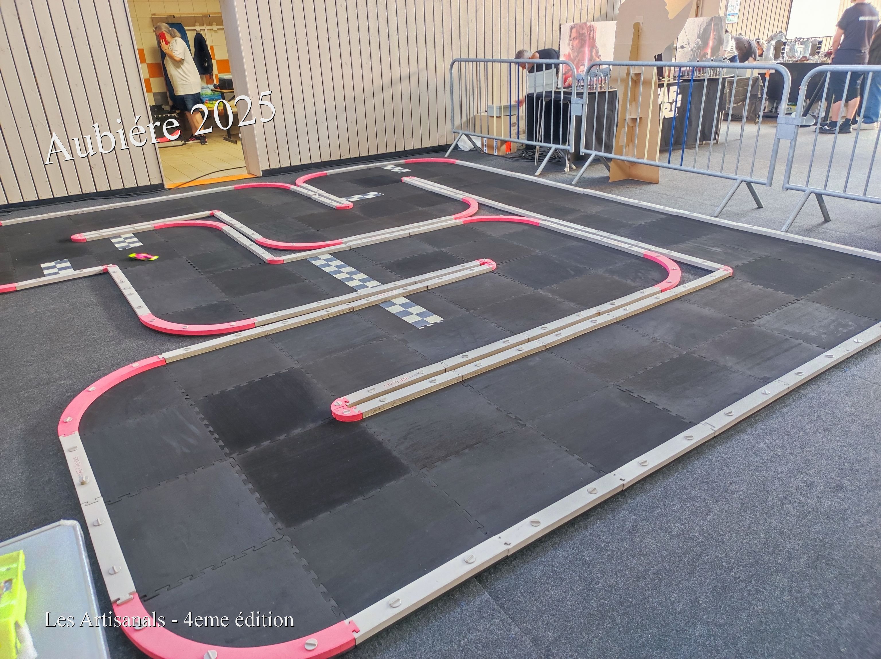 Artisanales Mini Voitures.jpg